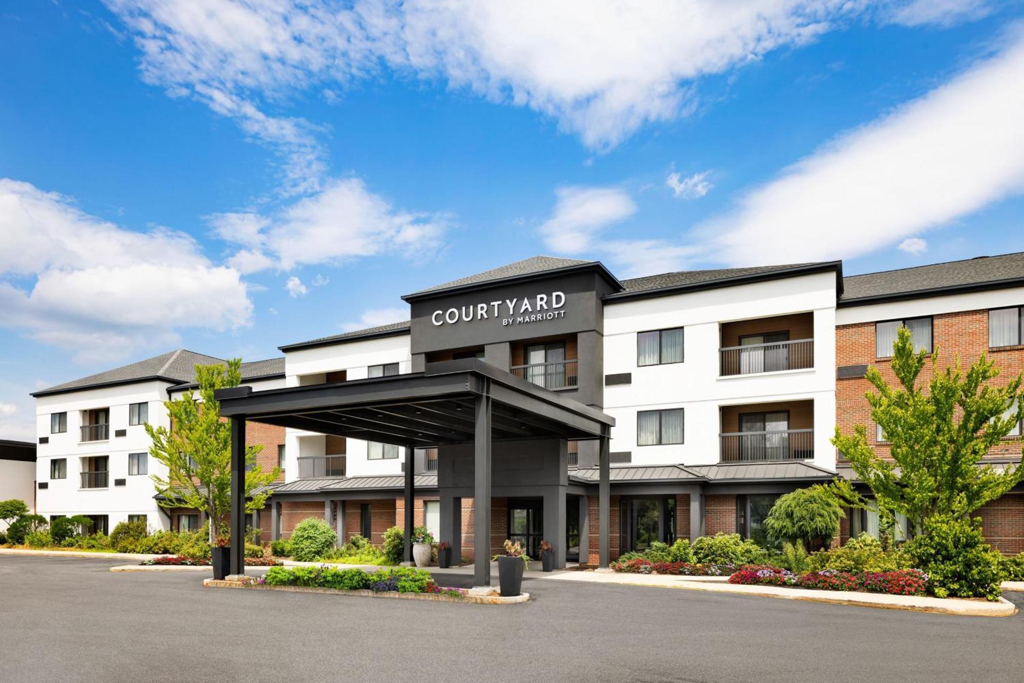 Courtyard By Marriott Concord Hotel Buitenkant foto
